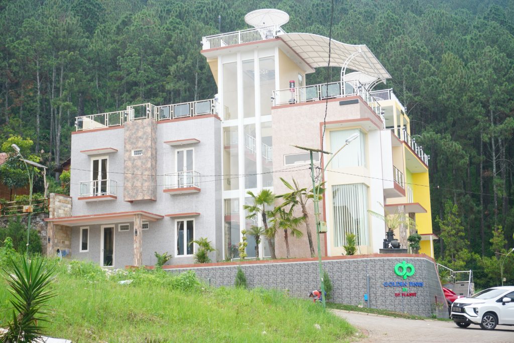 Luxury Large Capacity Villa in Batu City